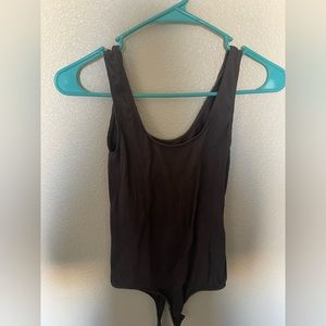 SKIMS STRETCH RIB SCOOP TANK BODYSUIT | SOOT